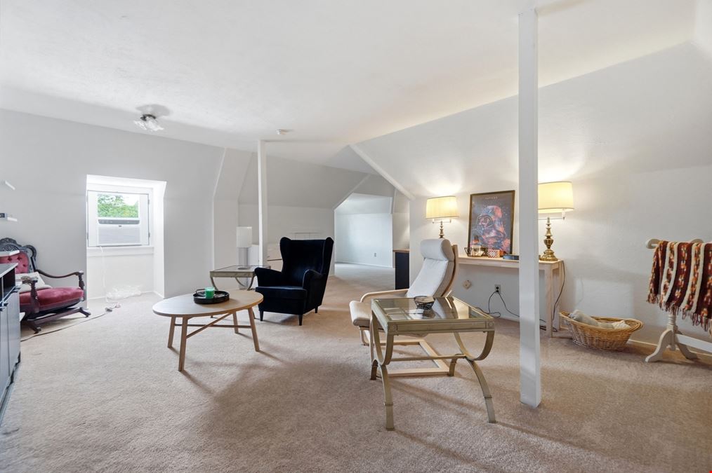 English Manor Bed and Breakfast