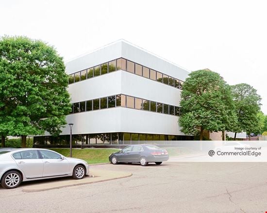 Preview of Office space for Rent at 425 Holiday Drive