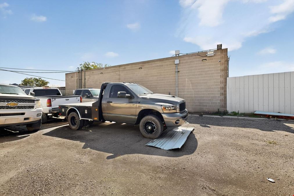 PREMIER MULTI TENANT INDUSTRIAL COMPLEX