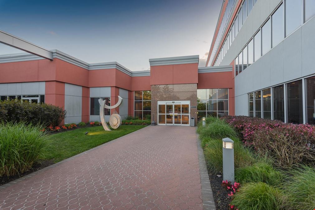 324 South Service Road | Melville Corporate Center III