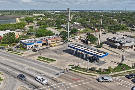 Preview of Retail space for Sale at 13433 Leopard St