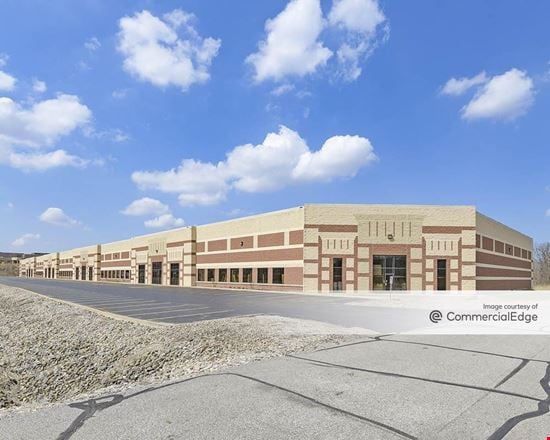Preview of Industrial space for Rent at 2477 Edison Blvd