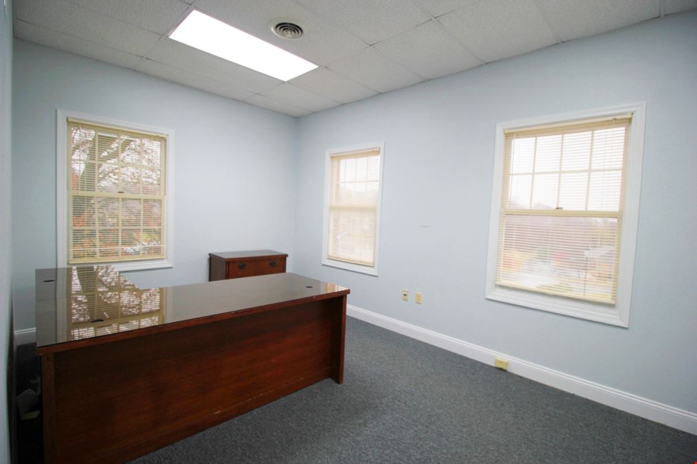 GREENBRIER OFFICE PARK | LEASE SPACE AVAILABLE