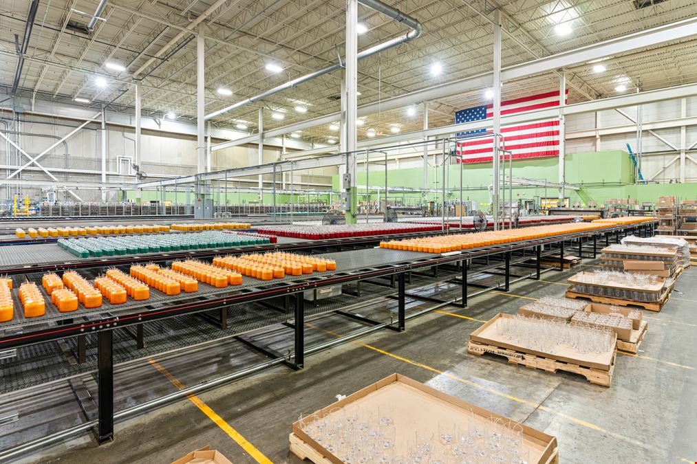 Large Scale, High-Bay Warehouse