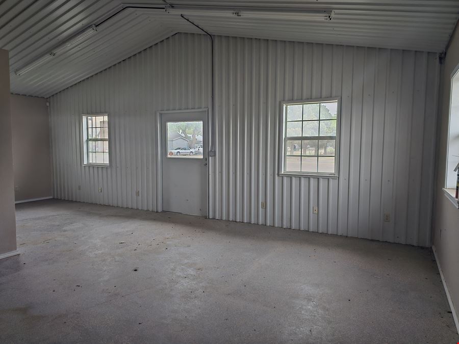 937 HARLAN AVE