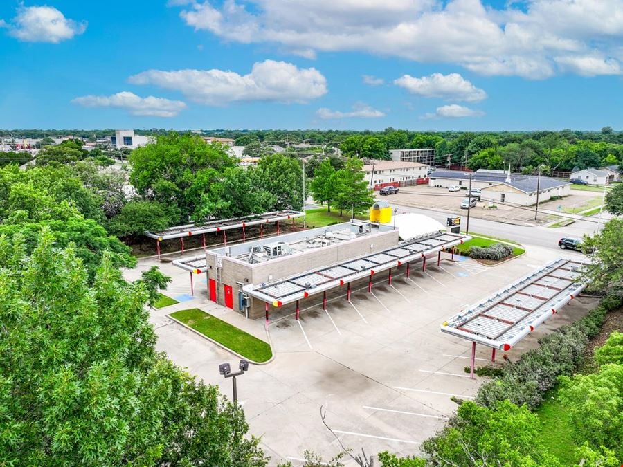 1300 W Pioneer Dr