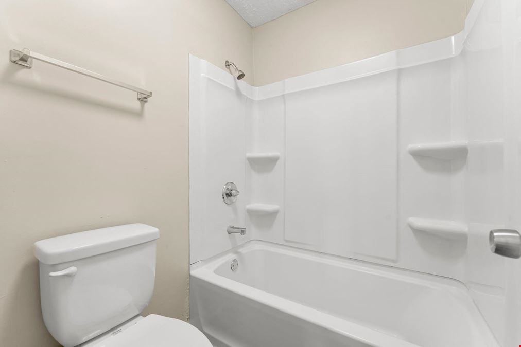 644 Caladium Cir