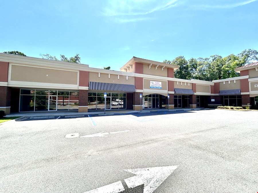 20,222 SF Medical, Office or Retail Center for Sale–2459 Mahan Dr, Tallahassee