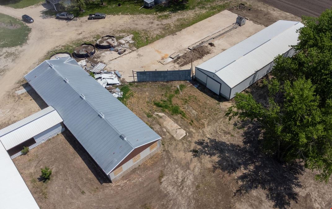 56841 270th Ave  - Commercial Storage Pole Barn For Lease