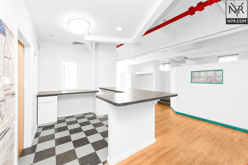 148 W 24th St
