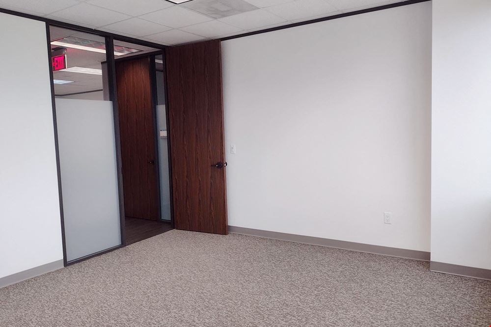 Workstyle Flexible Spaces - 2401 Fountain View Dr