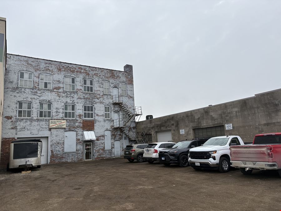 906 Southwest Adams Street