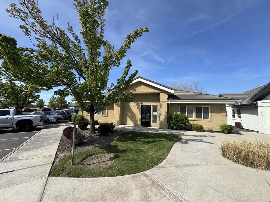 5593 N. Glenwood St.