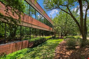 795 Woodlands Parkway