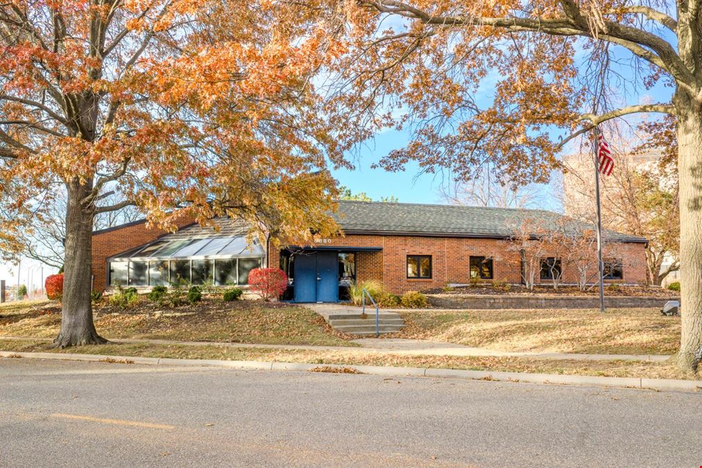 8880 Ballentine St