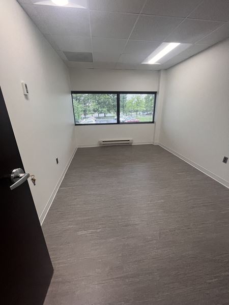 Preview of commercial space at 1395 Piccard Drive