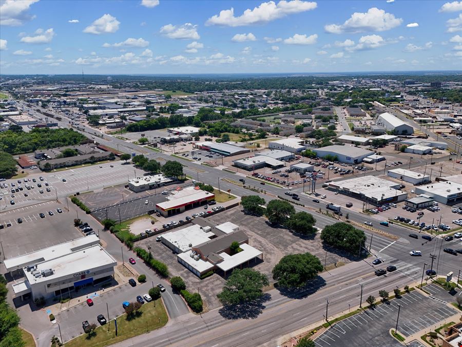 4400 W Waco Dr