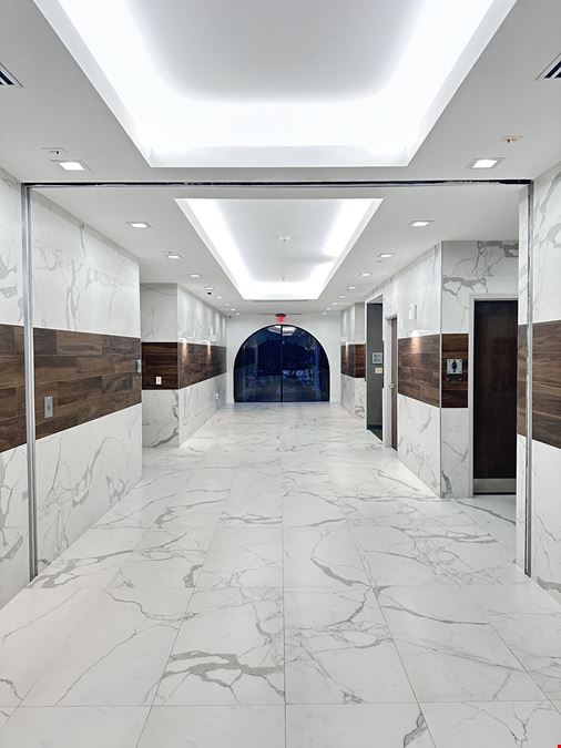 Miami Lakes Business Pointe
