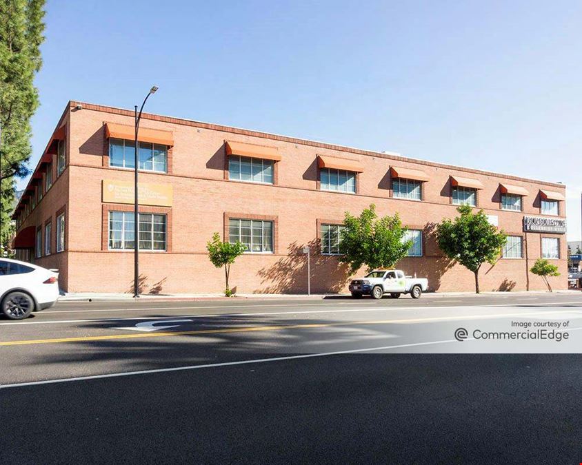 100 East Tujunga Avenue