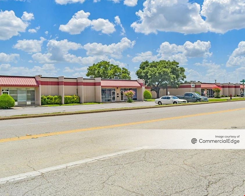 605 East Palace Pkwy