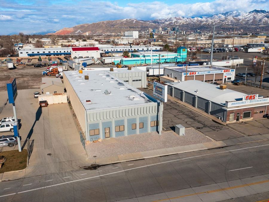 10,000 SF Automotive Warehouse W/ 2,000 SF bonus mezzanine included at no additional rent | 950 W 2100 S Salt Lake City