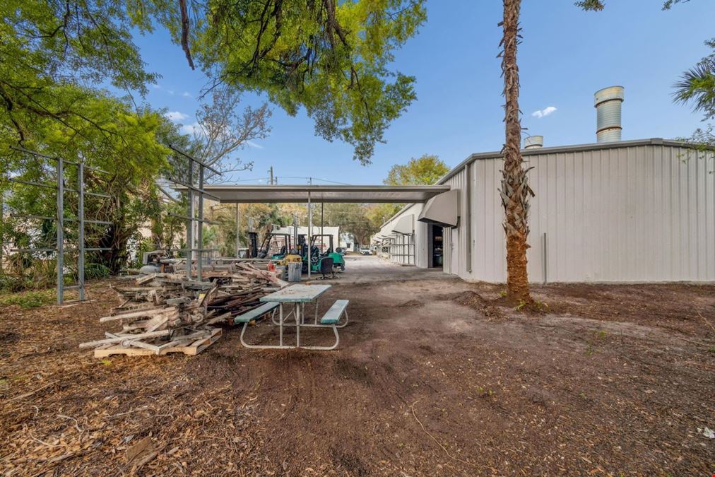 1060 Harbor Lake Dr