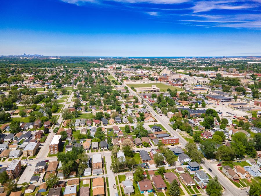 11 E 157th St., Calumet City, IL 60409