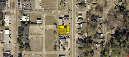 Preview of Retail space for Sale at 2109 N Robison Rd