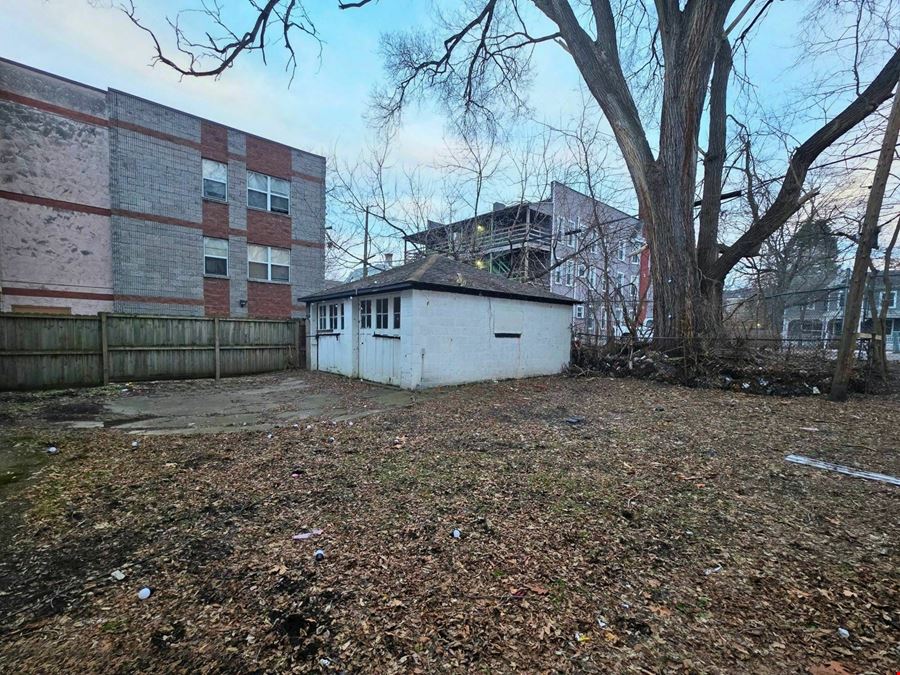 92 Henry St