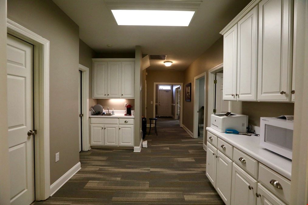 Modern, ground floor office suite