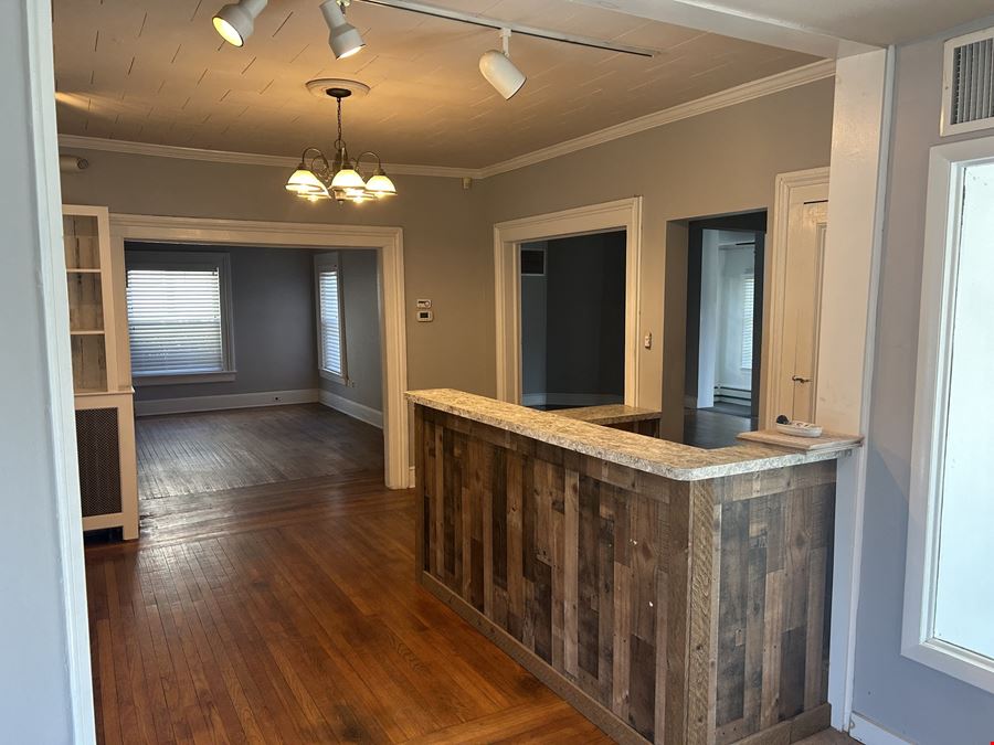 ±2,800 SF Professional Office and/or Retail for Sale or Lease