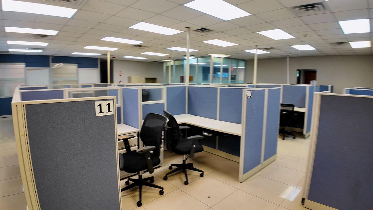 Guaynabo Office Building FOR LEASE