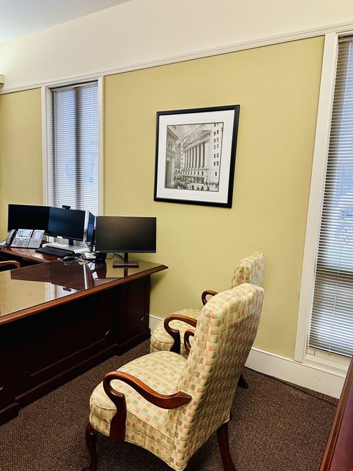 Office Building in the Heart of Historic Downtown Gulfport