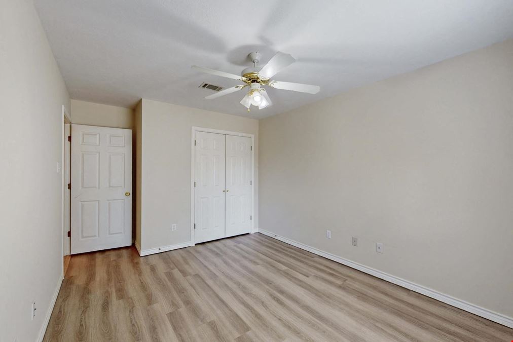 2600 Greenberry Circle