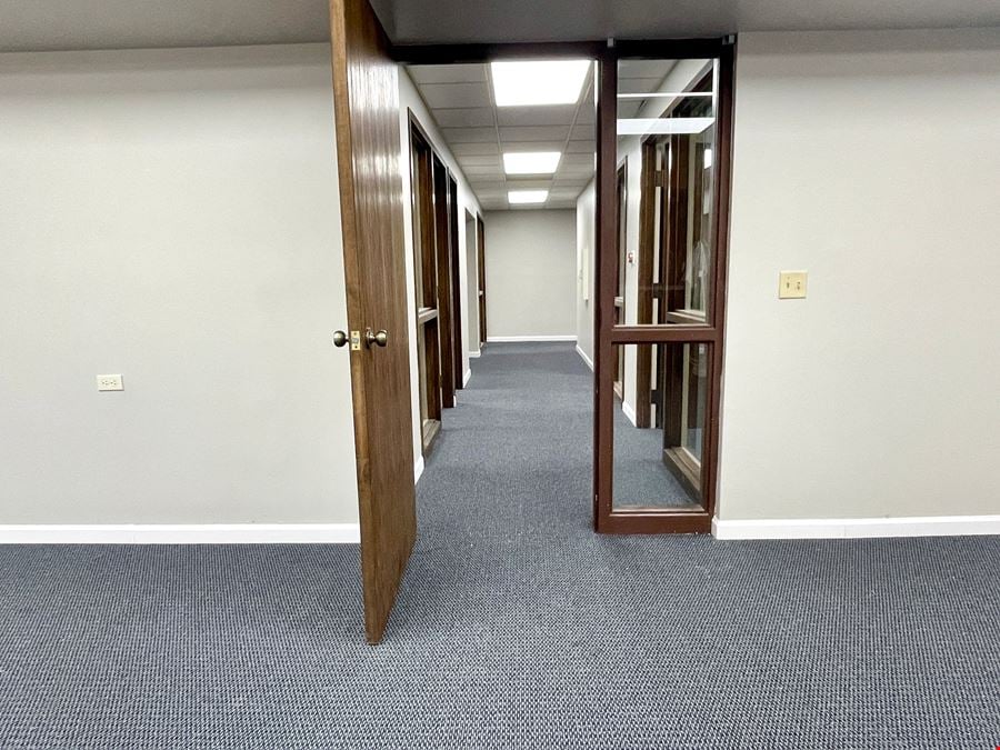 5113 N Executive Dr Suite 106
