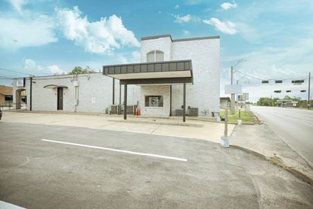 Preview of Retail space for Rent at 2313 Main St