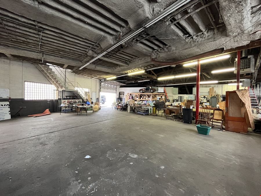 7105 Kennedy Ave