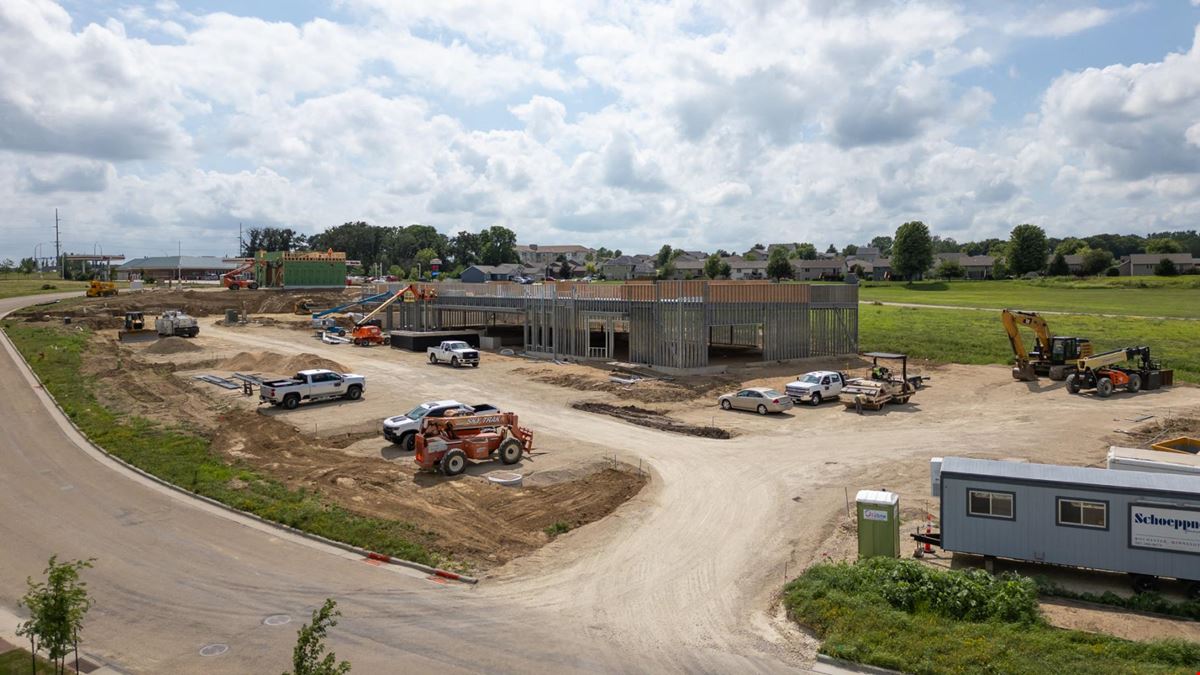 3629 Sarah Place NW - West Circle Drive Retail Plaza