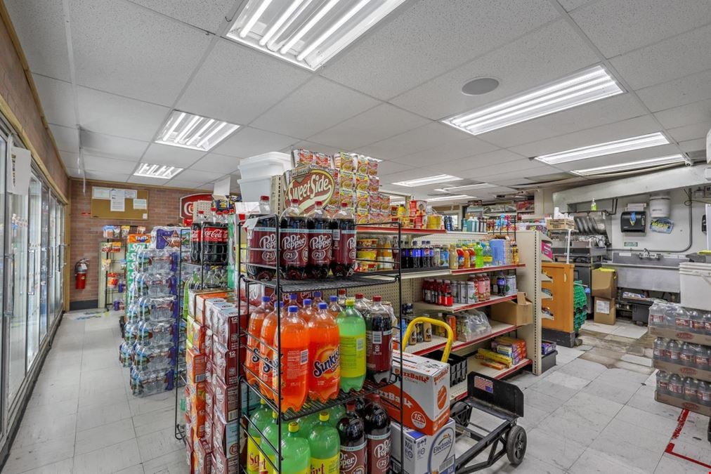 1,260 SF Convenience Store for Sale