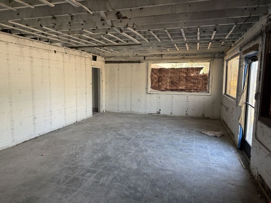 Madison Heights - Freestanding Industrial/Retail Building