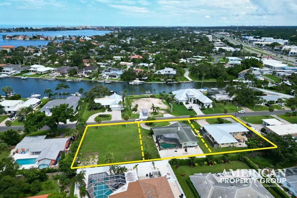 Residential Assemblage Near Siesta Key