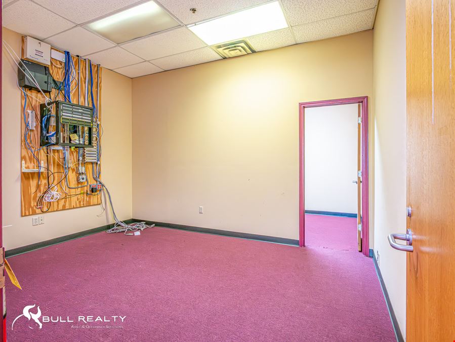 Duluth Office/Showroom Space | ±2,404 RSF - ±10,564 RSF
