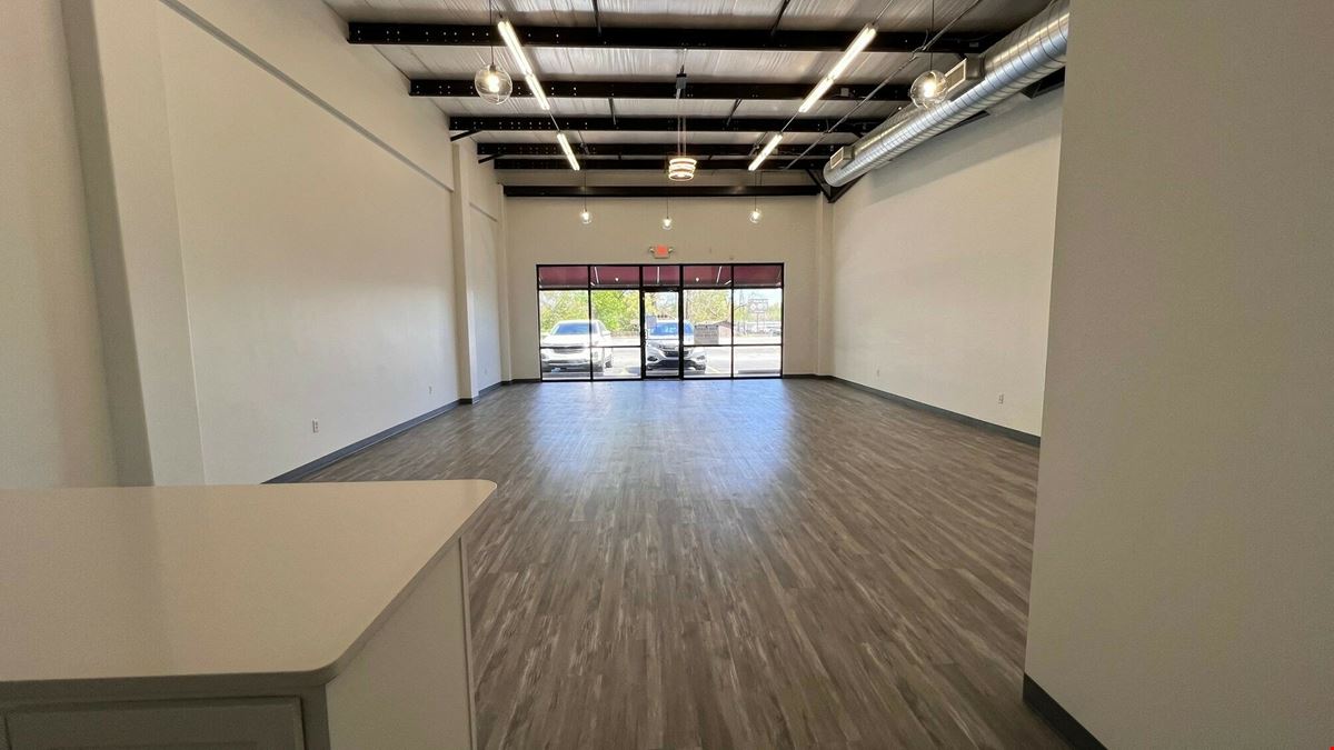 I-30 Retail Center - Suite 7