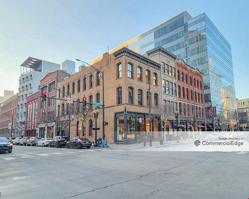 430-436 North Clark Street & 108 West Hubbard Street