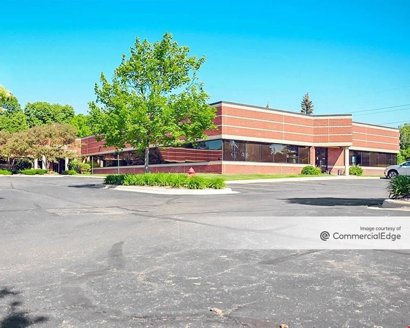 Novi Garden Office Center B