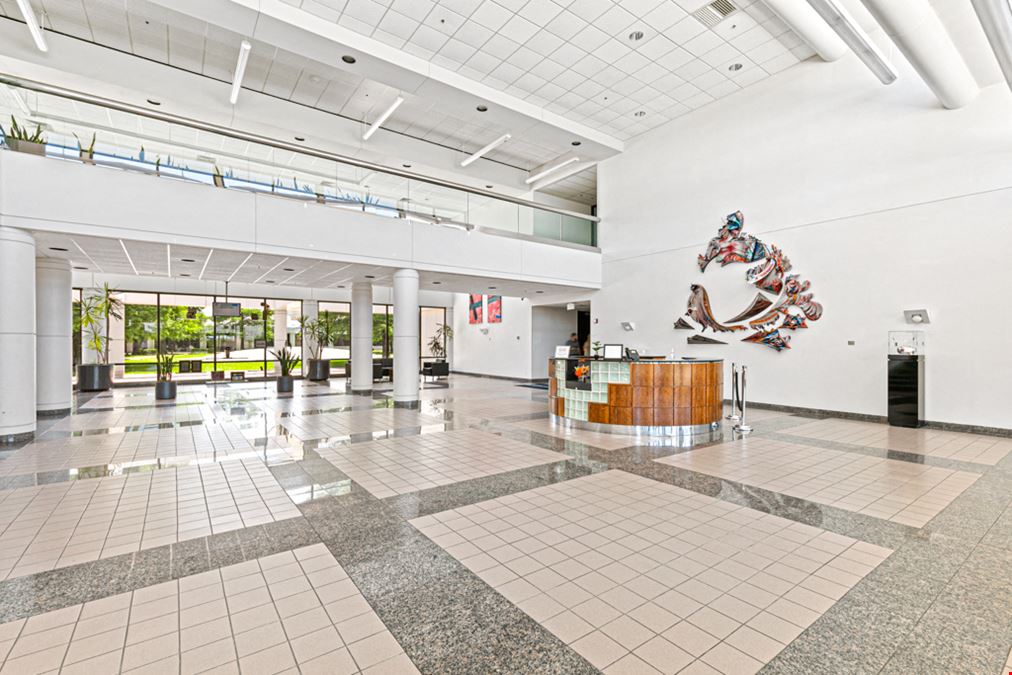 601 Sanden Blvd