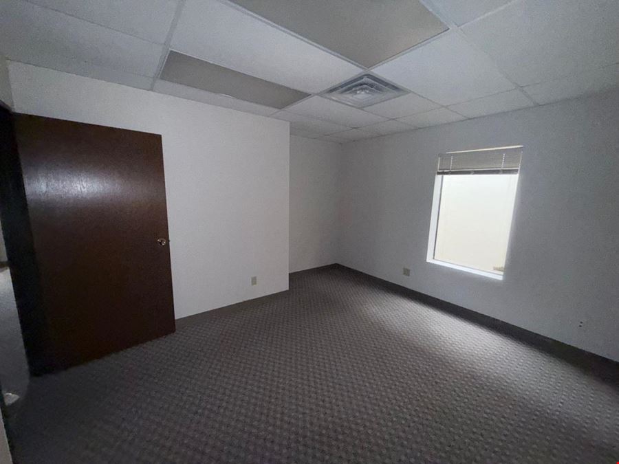 2117 Yellowood - Office/Warehouse