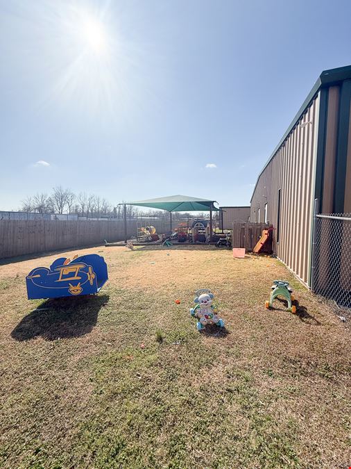 4476 Viking Drive