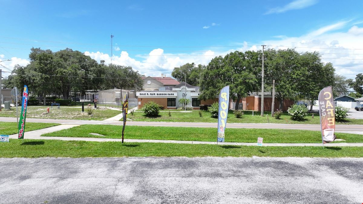 Retail Center on N Scenic Highway