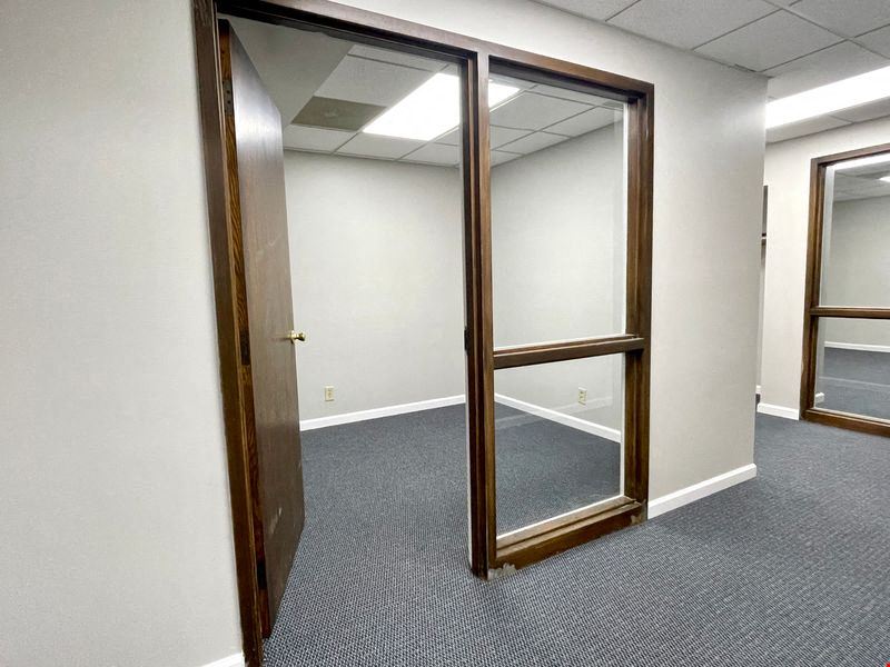 5113 N Executive Dr Suite 106 Microsuites